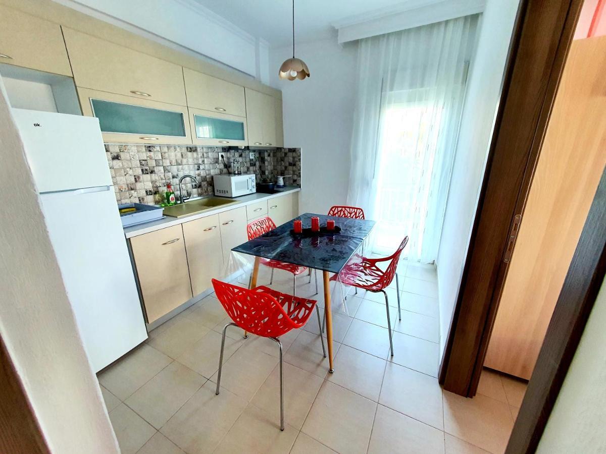 Cozy & Cool Apartment N1 30M From Sea Nea Kallikrateia Extérieur photo