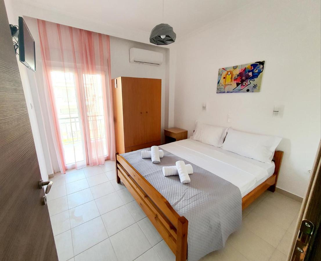 Cozy & Cool Apartment N1 30M From Sea Nea Kallikrateia Extérieur photo
